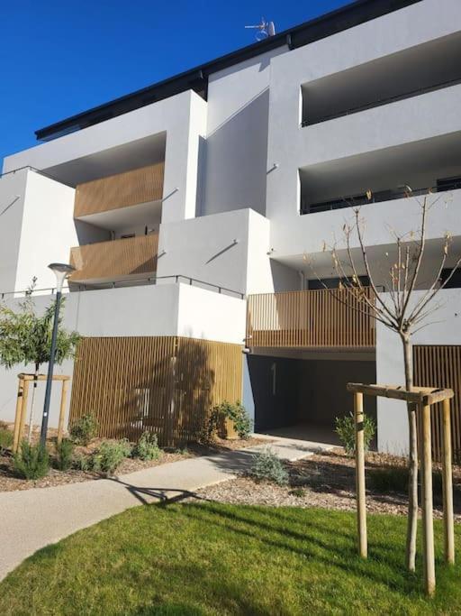 L'Appartement De L'Artiste Marseillan  Exterior photo